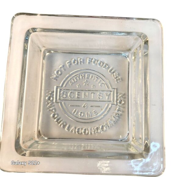 Scentsy Authentic Red Barn Wax Warmer With Light-Up Windows & Glittered Roof Des - Picture 5 of 12